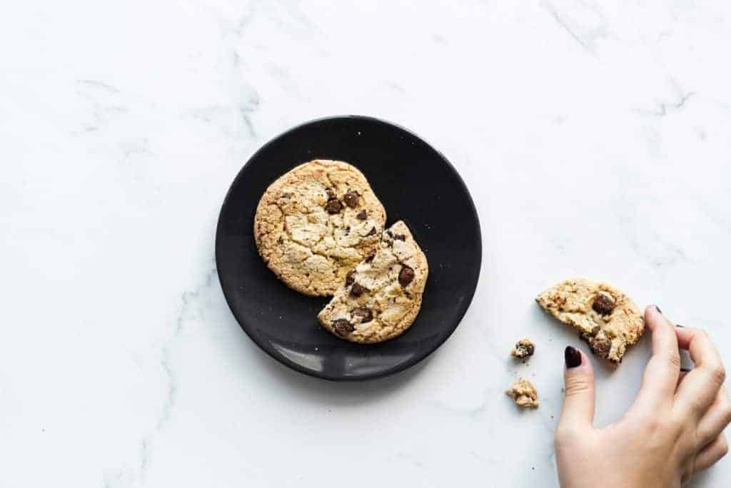 best foods for breastfeeding: cookie