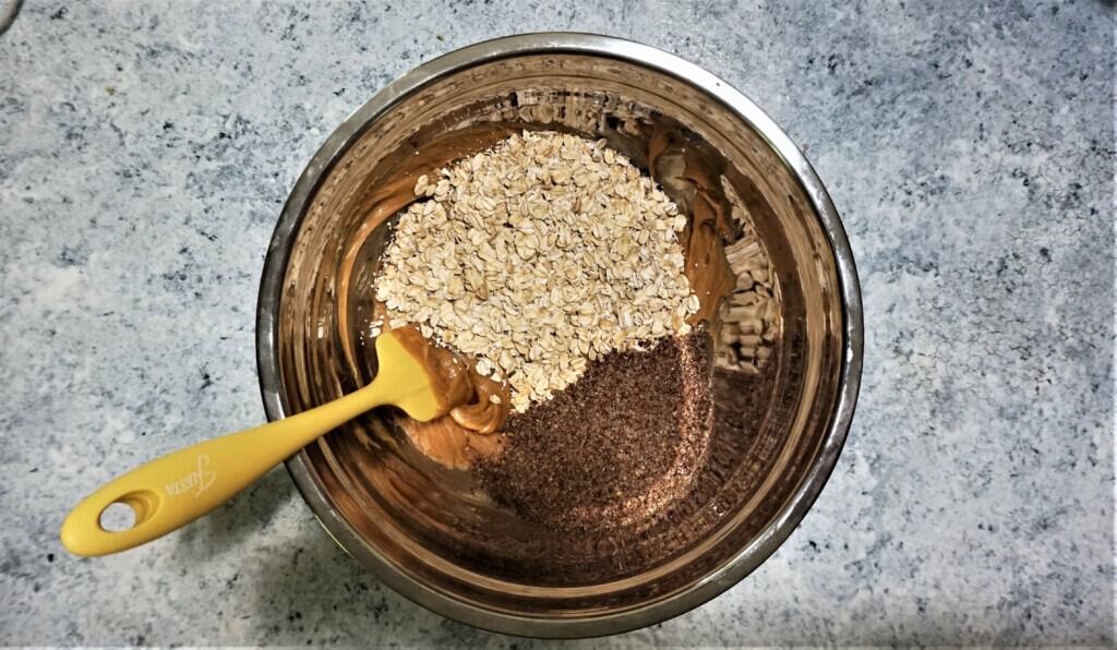 mixing up lactation protein balls