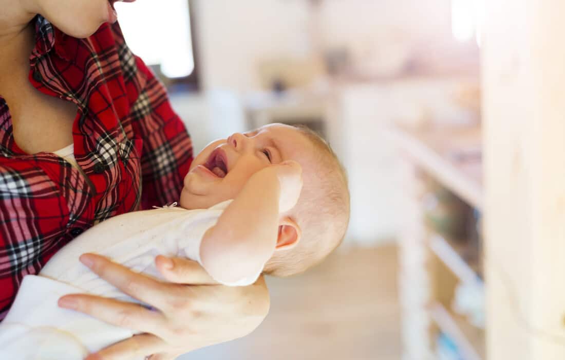 tips to survive the witching hour and baby's evening fussiness