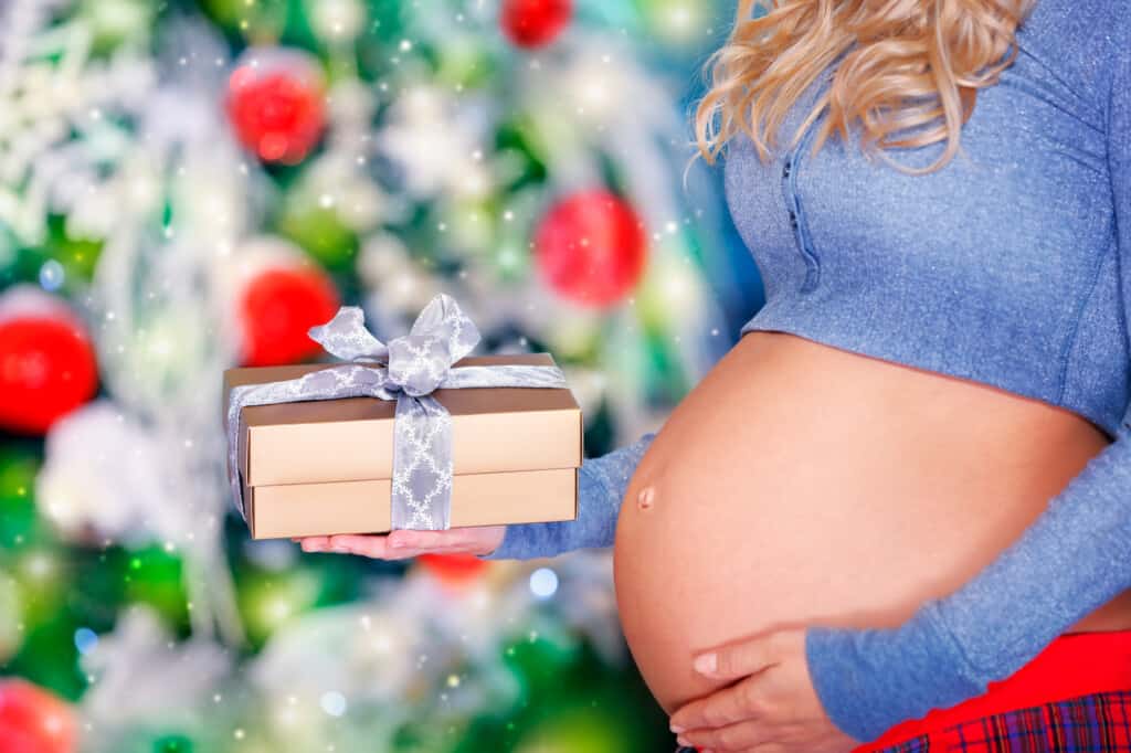 Best present for pregnant mom on Christmas