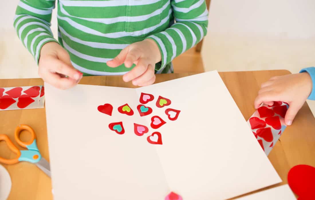 Easy Valentine's Day Activities and Crafts for Toddler and preschoolers