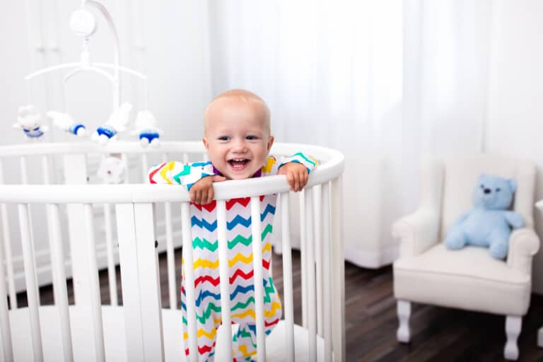 10 Tips for Transitioning from a Crib to a Toddler Bed (That’ll Save Your Sleep Routine!)